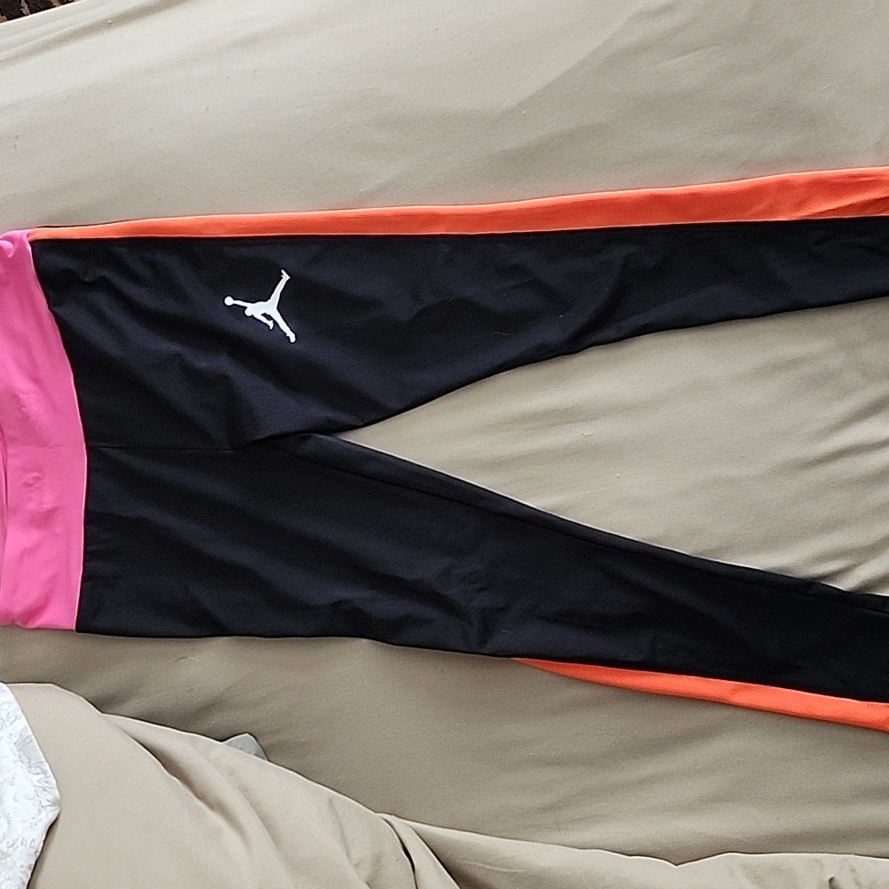 Nike Black and Pink Leggings Athletic Comfort Girls Medium